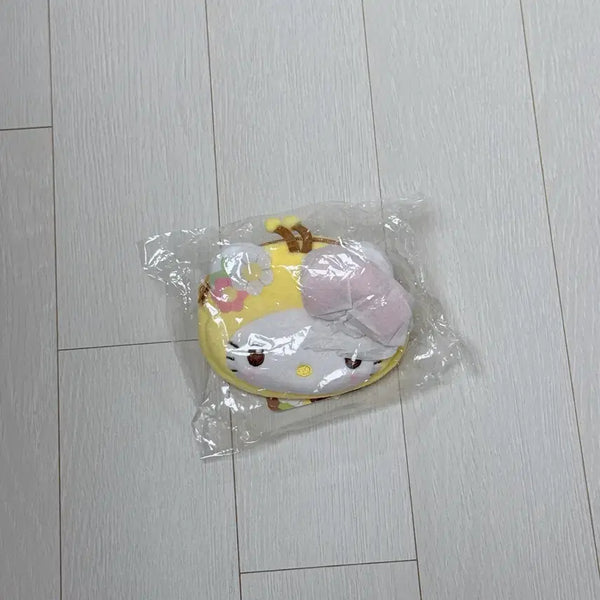 [BUNJANG] Sanrio Honeybee Kitty Pouch / 산리오 꿀벌 키티 파우치