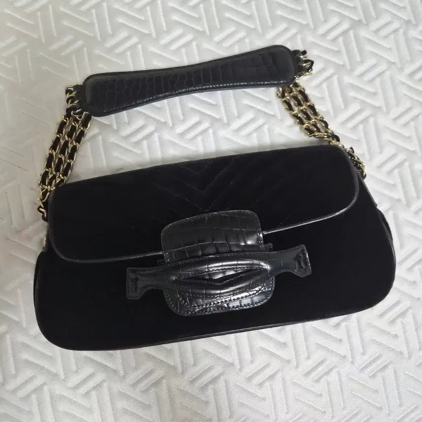 [BUNJANG] MOJO.S.FINE Velvet Crocodile Pattern Shoulder Bag / 모조에스핀 가방