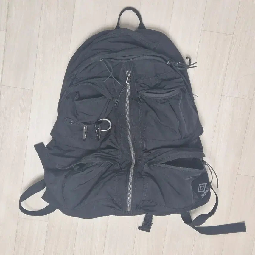 [BUNJANG] Umbro Blitz Backpack 30L Black / 엄브로 블리츠 백팩 30L 블랙