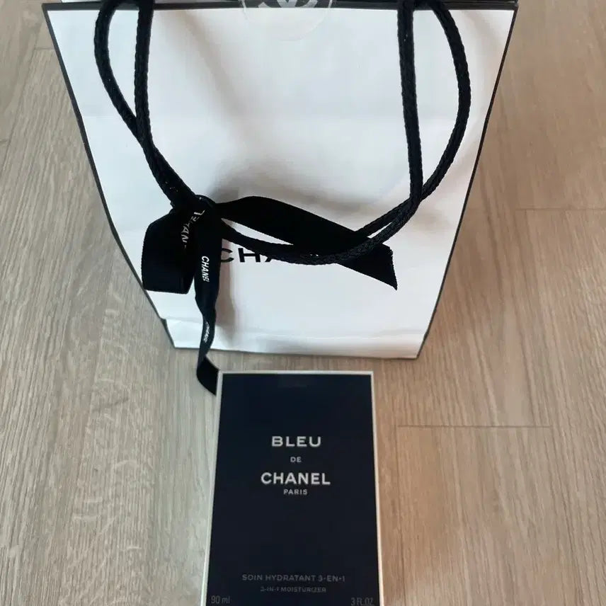 [BUNJANG] Chanel Bleu de Chanel 3-in-1 Moisturizer 90ml / 샤넬 블루 드 샤넬 3-인-1 모이스처라이저 90ml
