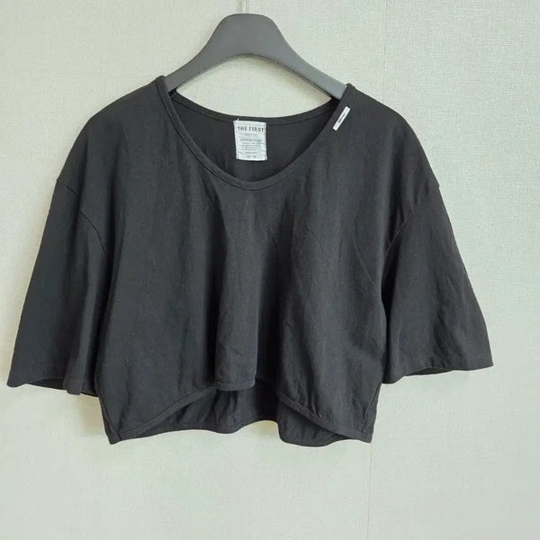 [BUNJANG] The First Women's Black Crop Short Sleeve T-Shirt F JJ2925 / 더퍼스트 여성 크롭 반팔 블랙 티셔츠 F JJ2925
