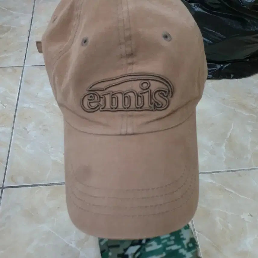 [BUNJANG] Emis Brown Ball Cap / 이미스 브라운 볼캡