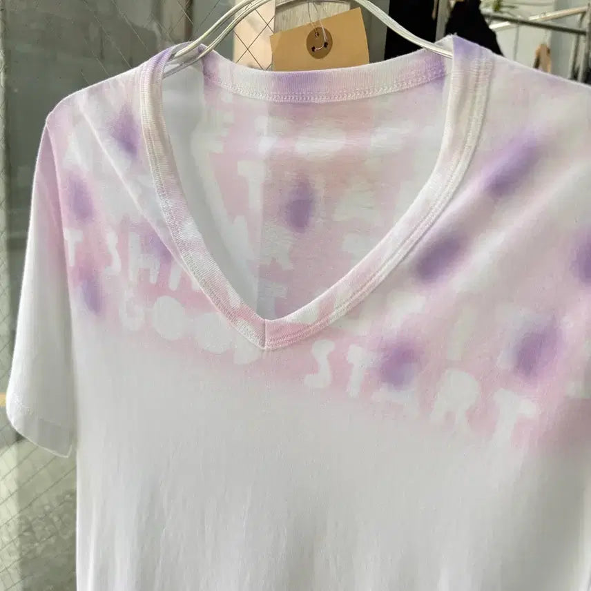 [BUNJANG] MM6 Maison Margiela Airbrush Graphic V-Neck T-Shirt / MM6 Maison Margiela Airbrush Graphic