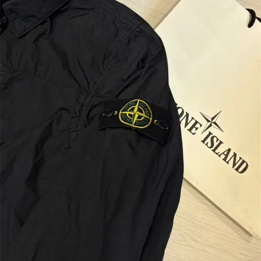 [BUNJANG] Stone Island Crinkle Labs Jacket / 스톤아일랜드 크링클랩스 바람막이,자켓