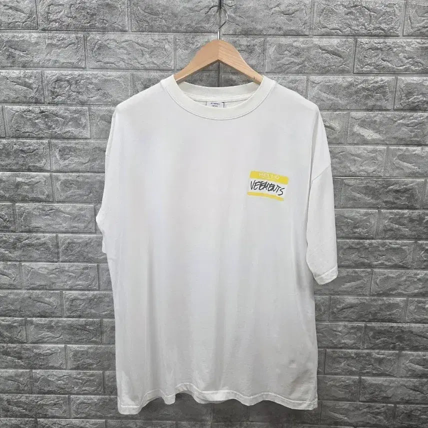 [BUNJANG] VETEMENTS Logo Short Sleeve T-Shirt White Size 110 / 베트멍 로고 반팔 티셔츠 화이트  사이즈 110