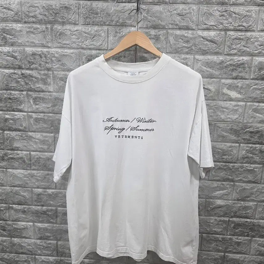 [BUNJANG] VETEMENTS T-Shirt White Size 110 / 베트멍 반팔티 화이트  사이즈 110