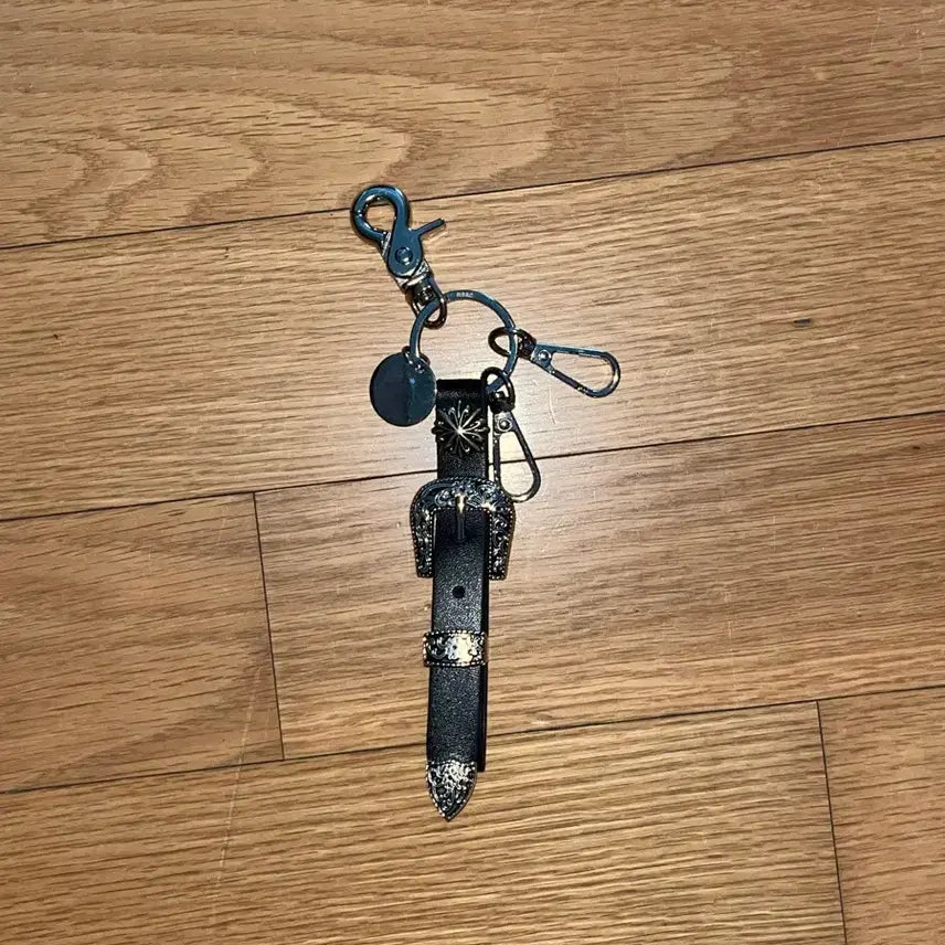 [BUNJANG] RSSC Western Belt Charm / 알에스에스씨 RSSC 웨스턴벨트 키링