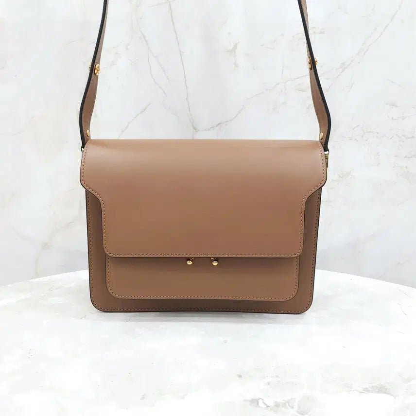 [BUNJANG] Marni Trunk Shoulder Bag Medium Calfskin Gold Brown / 마르니 트렁크 카프스킨 백 미디엄 골드 브라운