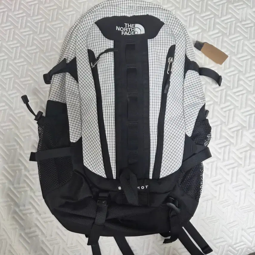 [BUNJANG] The North Face Big Shot Backpack White/Black / 노스페이스 빅샷 백팩 화이트/블랙