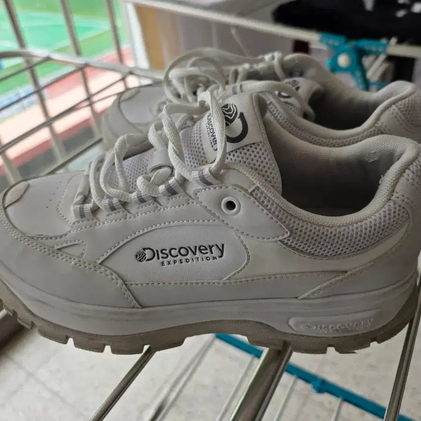 [BUNJANG] Discovery Expedition White Sneakers US 6 / 디스커버리 익스페디션 운동화 화이트 250