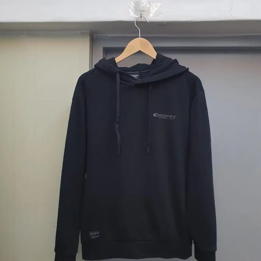 [BUNJANG] Discovery Expedition Black Hooded Sweatshirt Size 100 / 디스커버리 후드티 100