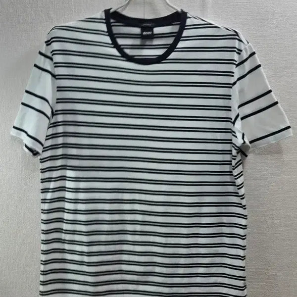 [BUNJANG] Hugo Boss Tibert 158 Silk Stripe Short Sleeve T-Shirt (M) / [정품] 휴고보스 티버트 158 실켓 스트라이프 반팔 티셔츠 (M)