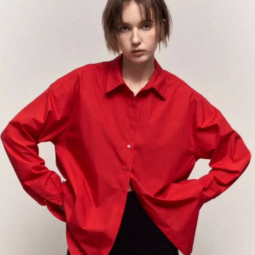[BUNJANG] HWI LOGO SHIRT [RED] / 휘하우스 HWI LOGO SHIRT [RED]