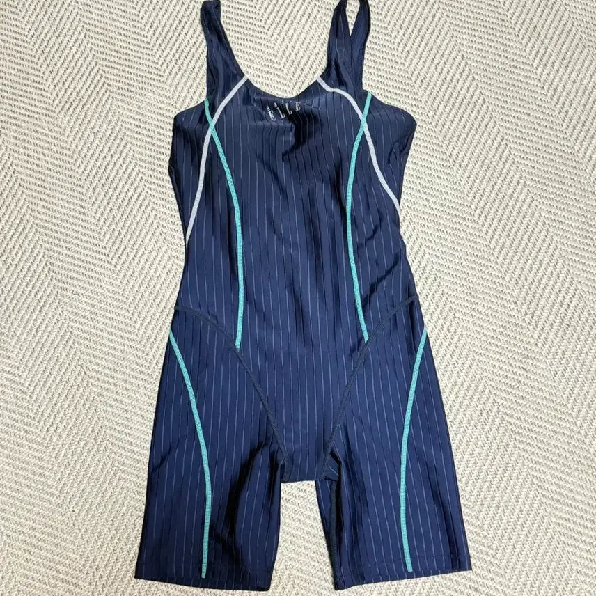 [BUNJANG] Elle Swimwear Rash Guard with Detachable Bra / 엘르 수영복
