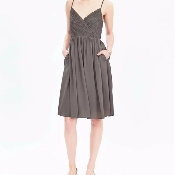 [BUNJANG] Banana Republic Pleated Spaghetti Strap Dress / 바나나리퍼블릭 플리츠 스파게티 스트랩 원피스 4 사이즈 55