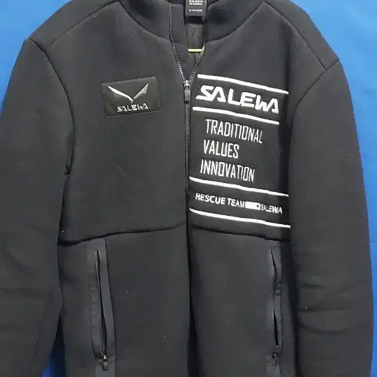[BUNJANG] Salewa Black Zip-Up Jacket (Size 105) / 살레와 블랙 집업 자켓. 105