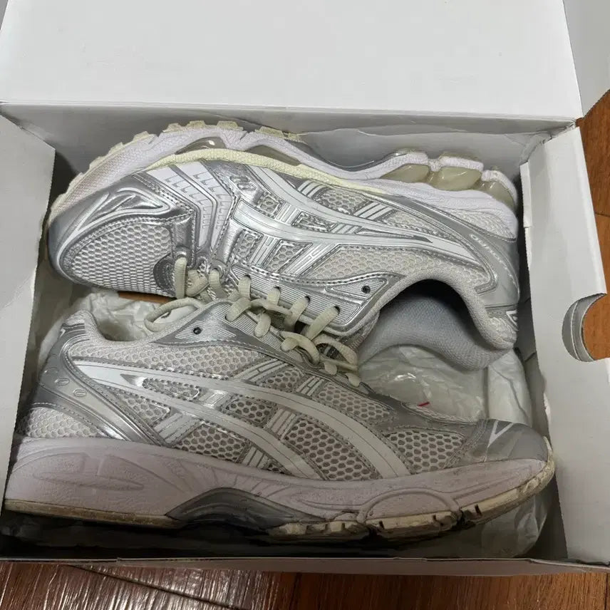 [BUNJANG] ASICS x JJJJOUND GEL-KAYANO 14 Silver White / (260) 아식스 자운드 젤 카야노14 실버 화이트