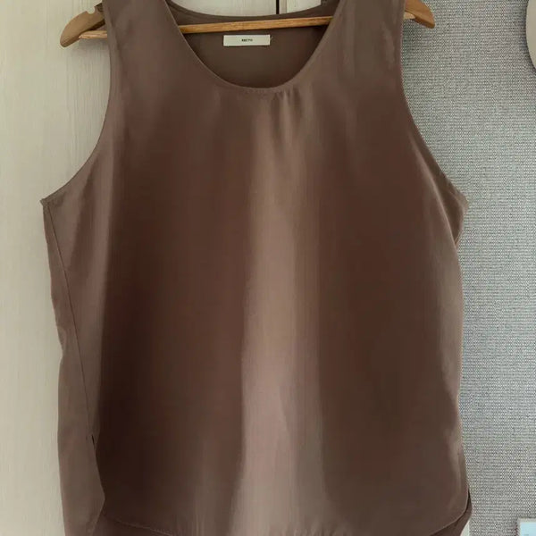 [BUNJANG] Recto Sleeveless Blouse / 렉토