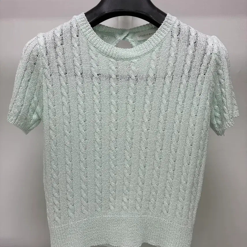 [BUNJANG] STUDIO WHITE Acrylic Mint Cable Knit Short Sleeve Top / 여성