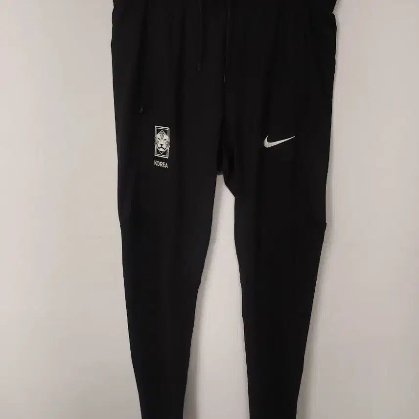 [BUNJANG] Nike Korea 22 Season Soccer National Team Training Pants XL / 나이키 코리아 22시즌 축구 국대 트레이닝 팬츠 XL 34-40인치