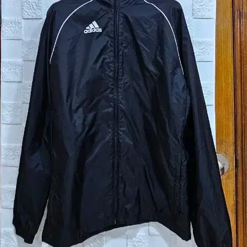 [BUNJANG] Adidas Black Windbreaker Hooded Jacket - Size M / 아디다스 바람막이 후드 자켓 블랙 M