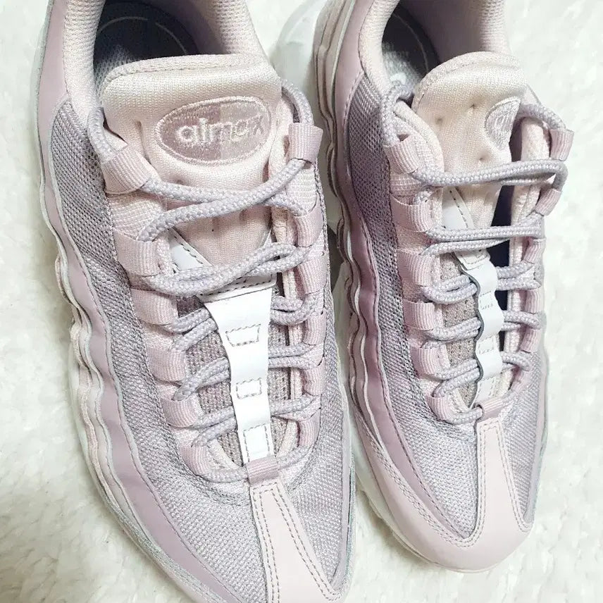 [BUNJANG] Nike Air Max 95 Light Pink Sneakers 235mm / 나이키 에어맥스 95 연핑크 운동화 235mm