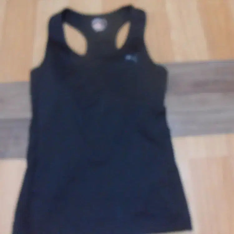 [BUNJANG] Puma Sleeveless Top Bra for Women - Ideal for Gym & Yoga / 6천원구제 푸마 여성 민소매 티셔츠 탑브라 브라탑 헬스 요가 운동복 2-번