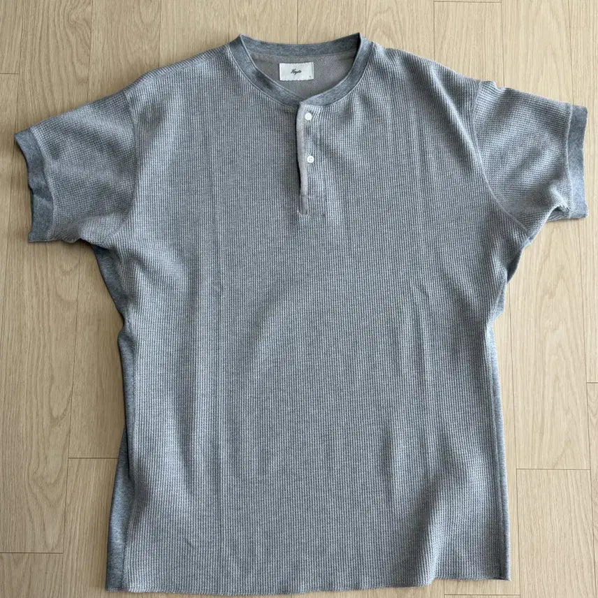 [BUNJANG] Heist Original Thermal Henley Neck T-Shirt Size 3 / [헤이스트] 오리지널 써멀 헨리넥 티셔츠 3 사이즈
