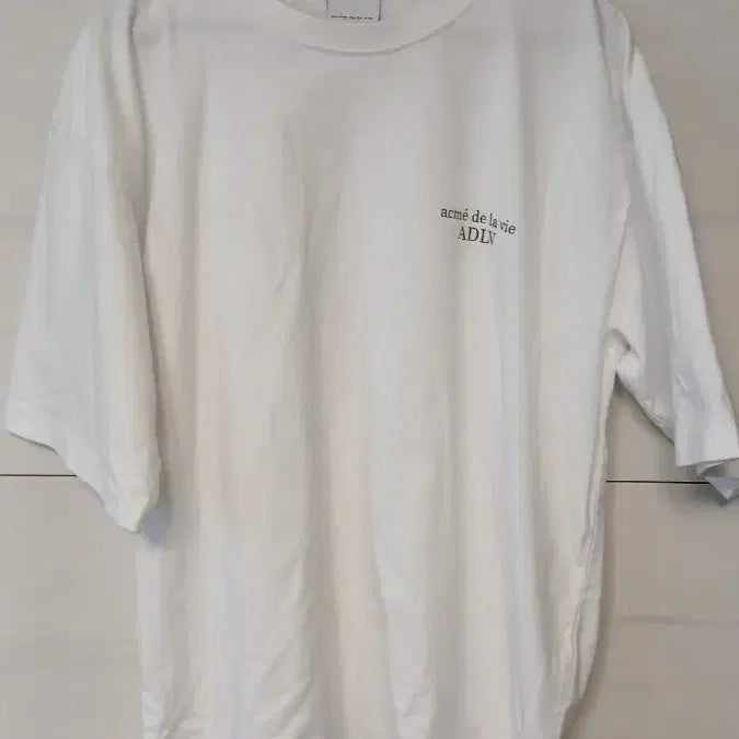 [BUNJANG] ADLV (Acme de la Vie) Logo Short Sleeve T-Shirt White Size 1 / 아크메드라비 ADLV 로고 반팔 티셔츠 화이트 1사이즈