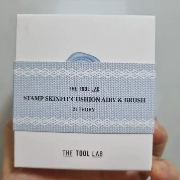 [BUNJANG] The Tool Lab Stamp Skin Fit Cushion Airy & Brush - Shade 21 Ivory / 더툴랩 스탬프 스킨핏 쿠션 에어리 & 브러쉬 21 아이보리