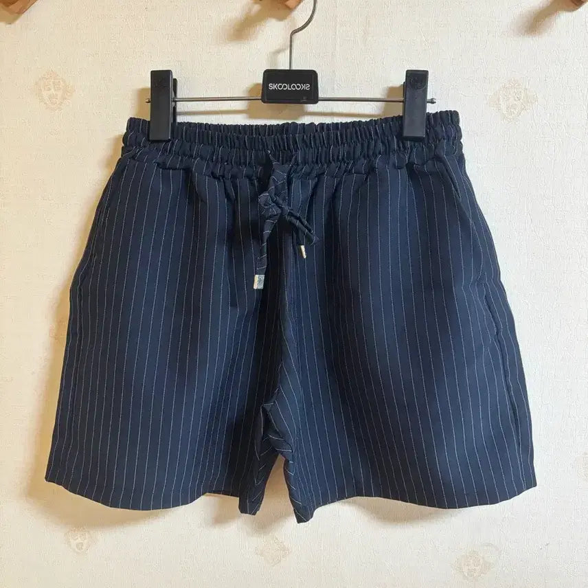 [BUNJANG] Navy Stripe Elastic Waist Shorts / 네이비 스트라이프 밴딩 반바지