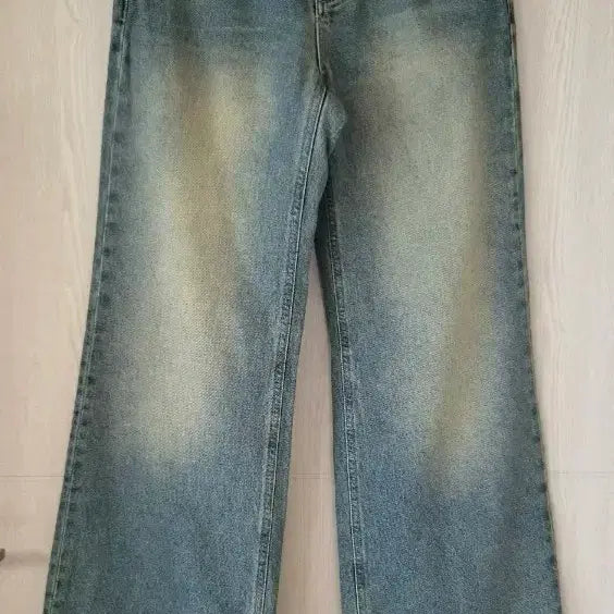 [BUNJANG] Wide Bootcut Jeans / 와이드부츠컷 청바지 새상품