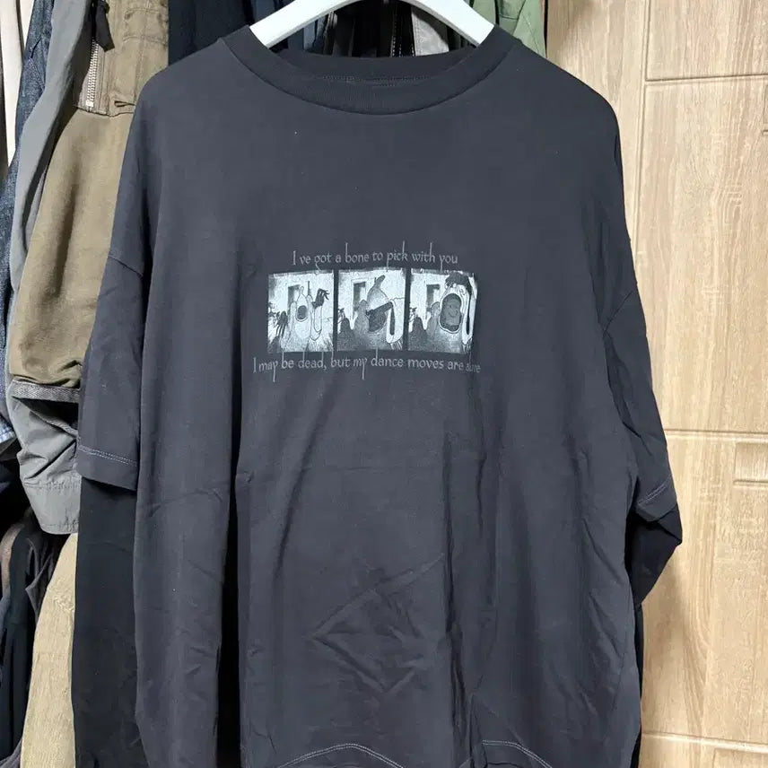 [BUNJANG] Polyteru Graphic Double Layer T-Shirt (Guest) Black / (2) 폴리테루 그래픽 더블 레이어 티 (게스트) 블랙