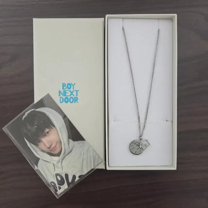[BUNJANG] BOYNEXTDOOR 1st Anniversary Myung Jaehyun Necklace & Photocard Set / 보넥도 1주년 명재현 목걸이,포카