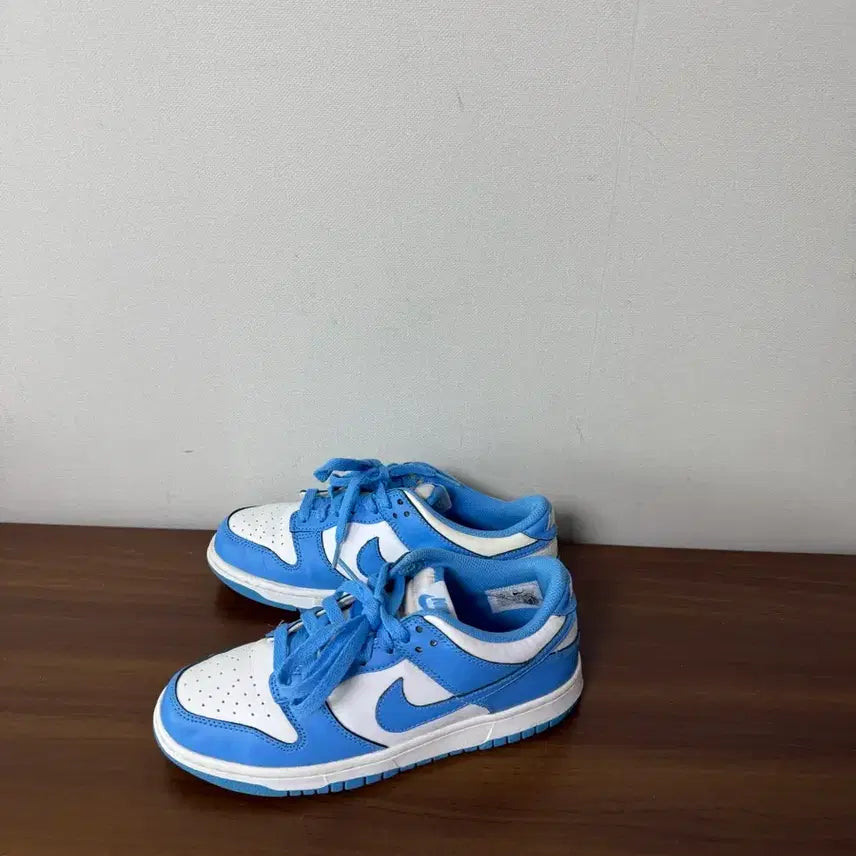 [BUNJANG] Nike GS Dunk Low UNC Series Sneakers - Size 245 / 나이키 GS 덩크 로우 UNC시리즈 245사이즈 운동화