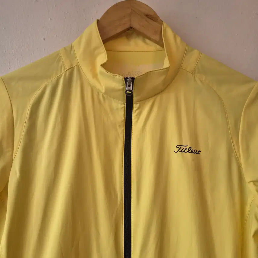 [BUNJANG] Titleist Women's Windbreaker Jumper L (Yellow) / 타이틀리스트 여성 바람막이점퍼 L사이즈