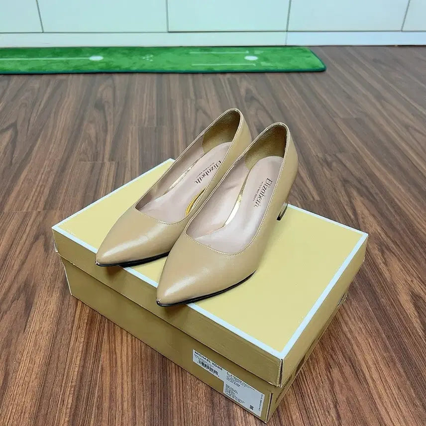 [BUNJANG] Elizabeth Women's Heels Size 235 / Elizabeth 엘리자베스 구두 235 사이즈
