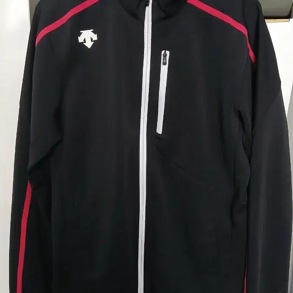 [BUNJANG] Descente Men's Functional Sportswear Jacket Size 105 (M) / 데상트 기능성 스포츠웨어 남성 M 사이즈 105