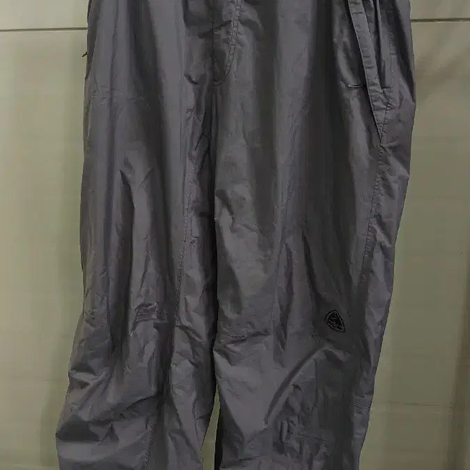 [BUNJANG] Nike ACG Triangle Logo Ski Pants / 나이키 ACG 삼각 로고 스키대용바지 지퍼고리없음 내부흰가루보임