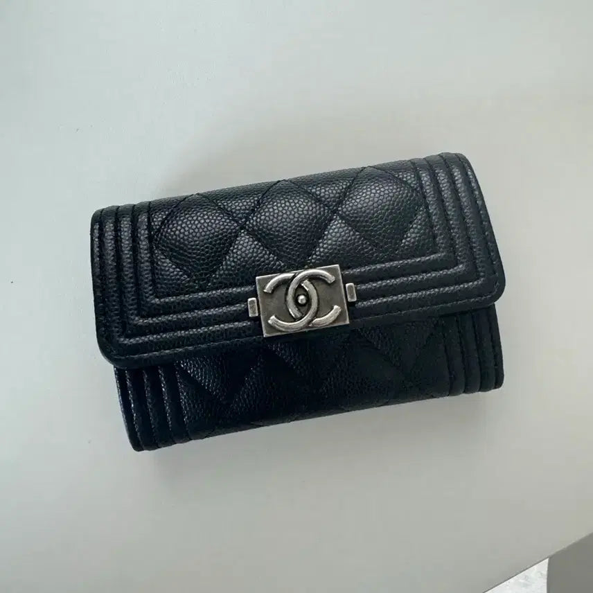 [BUNJANG] Chanel Boy Chanel Flap Card Holder Black Lambskin / 샤넬 보이샤넬 플랩 카드지갑 블랙