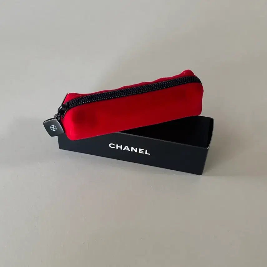 [BUNJANG] Chanel Red Lip Case Pouch / 샤넬 레드 립 케이스 파우치