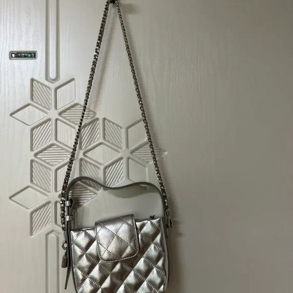 [BUNJANG] ADER Error Silver Bag Quilted Crossbody Bag / 아더앤드 실버백