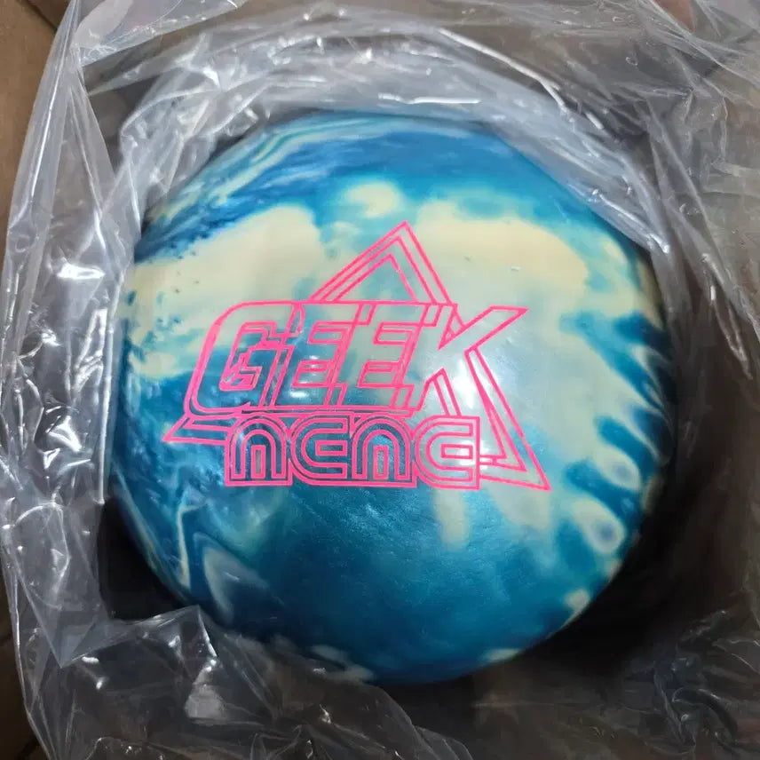 [BUNJANG] Roadfield Geek Me Me White Sky 10lb Official Bowling Ball / 택배무료 10파운드 공인구 로드필드 긱미미 화이트 스카이 새볼링공