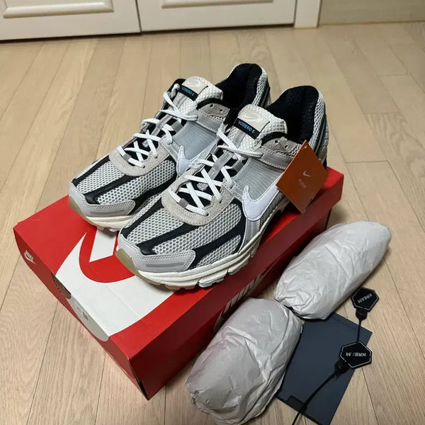 [BUNJANG] Nike Zoom Vomero 5 Light Bone Black / 나이키 줌 보메로 5 라이트 본 앤 블랙 275