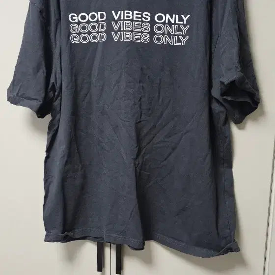 [BUNJANG] GOOD VIBES ONLY Lettering Oversized T-Shirt / "GOOD VIBES ONLY" 레터링 오버핏 반팔 티셔츠
