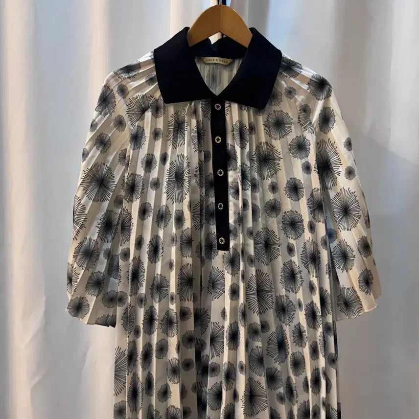 [BUNJANG] ANDY & DEB Pleated Print Blouse (Ivory/Black) / 앤디앤뎁 플리츠 프린트 블라우스 55(88-90-155) 정품 A357