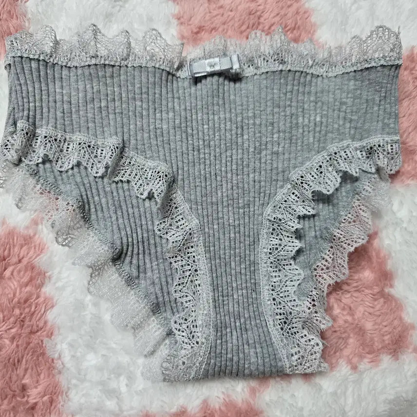 [BUNJANG] Women's Ribbed Lace Brief Panties / (중고) 여성 골지 레이스 브리프 팬티