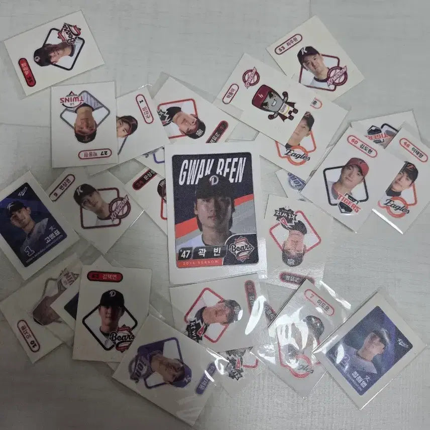 [BUNJANG] KBO Multi-Team Sticker Bundle / KBO 여러 구단 띠부씰 일괄 판매합니다
