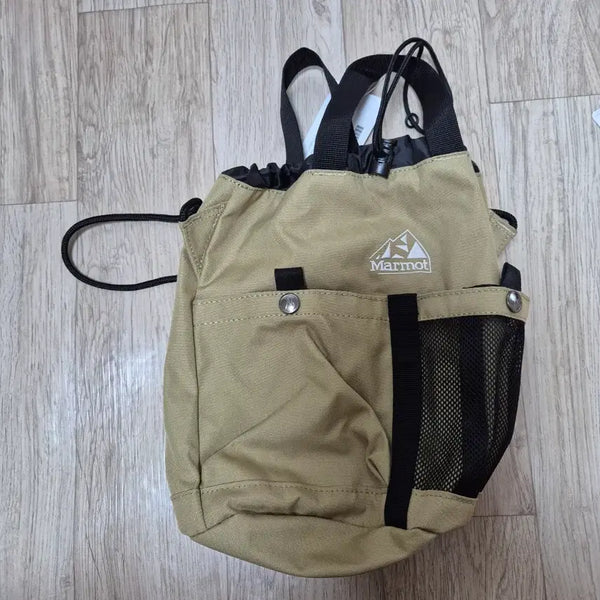 [BUNJANG] Marmot 2-Way Shoulder Bag 9L Beige / 마모트 투웨이 숄더백 9L 베이지