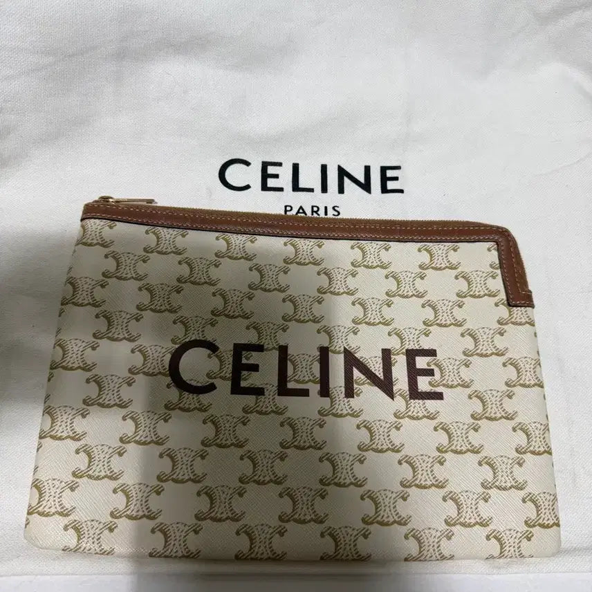 [BUNJANG] Celine Triomphe Pouch / 셀린느 트리오페 파우치